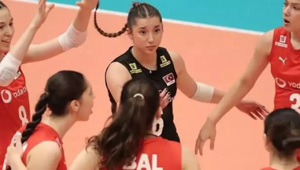 Kız Voleybol Milli Takımımız Avrupa'da ikinci oldu
