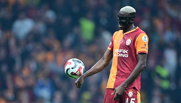 Osimhen için tarihi teklif: PSG Galatasaray’ın kapısını çalıyor!