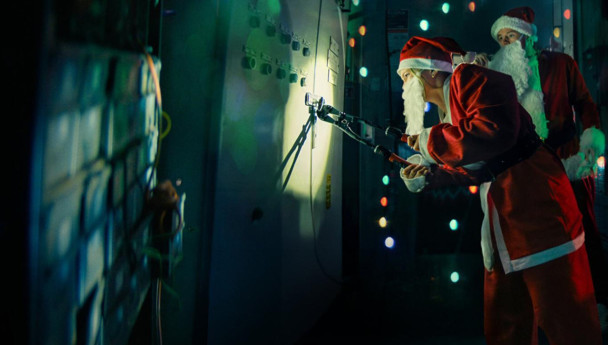 Sürprizlerle dolu soygun filmi izleyiciden tam not aldı