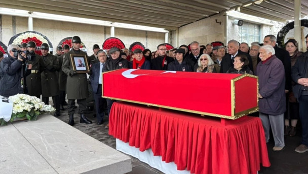 Yalçın Küçük son yolculuğuna uğurlandı