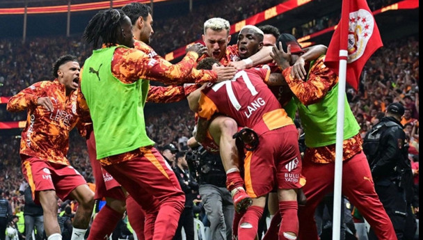 Galatasaray Antalyaspor maçında şampiyonluğunu ilan etti: işte sarı kırmızı gecede yaşananlar