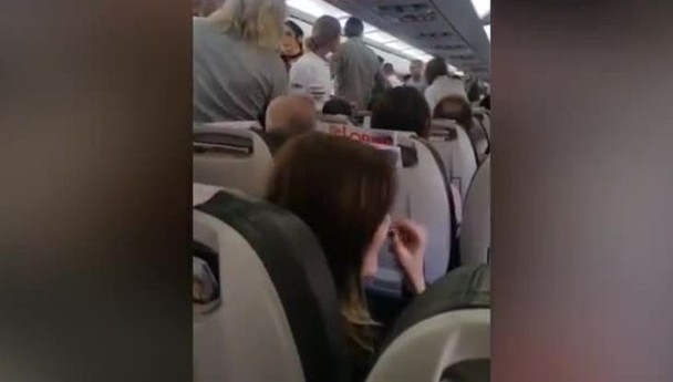 Uçakta öpemezsin saldırısının tanığı perde arkasını anlattı