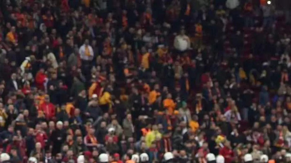 Hükümet İstifa sloganı atan Galatasaray Taraftarına, Cumhurbaşkanına hakaret suçlaması