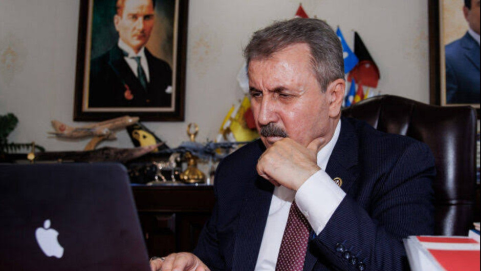 Kızı Mecliste yüksek maaşla işe başlayan Mustafa Destici: Evlenmeyenleri işe almayacaksın