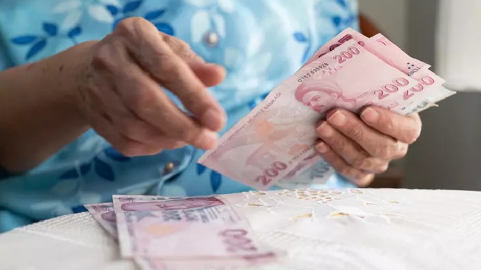 SGK uzmanından flaş açıklama: Emekli bayram ikramiyesi ne kadar olacak?