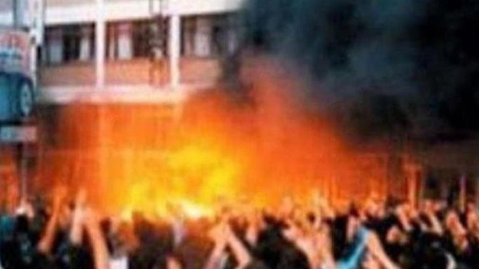 Madımak Katliamı'nın 32. yılı: 2 Temmuz 1993'te neler yaşandı?