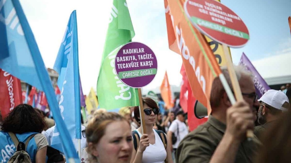 İddia: Savcı kıskançlık krizine girdi, avukat sevgilisinin eski sevgililerini gözaltına aldırdı