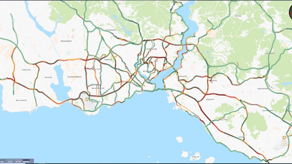 Son Dakika Harita kıpkırmızı oldu: İstanbul'da trafik yoğunluğu yüzde 80'e ulaştı