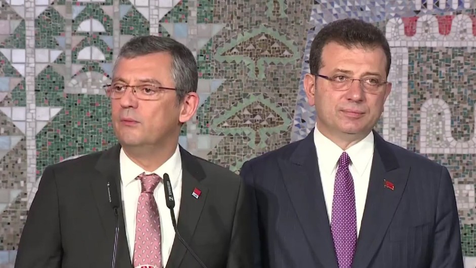 CHP'nin İzmir delegesi ifşa etti: Özgür Özel'e oy ver istediğin kadar para verelim