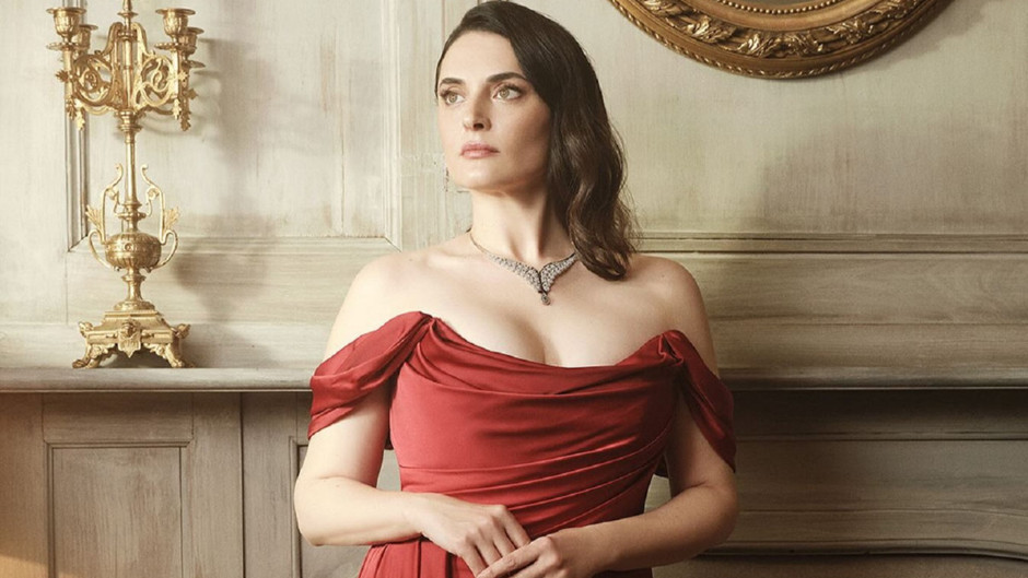 Kral Kaybederse'nin Handan'ı Aslıhan Gürbüz şehre geri döndü! Kapısına park eden arabayı ifşa etti