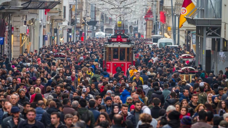 Araştırma: Kararsızların oranı geriliyor, CHP'nin önümüzdeki dönemde oy oranı 37-38 bandına çıkacak