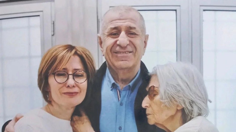 Ümit Özdağ'dan cezaevinden ilk fotoğraf: Silivri çok soğuk...