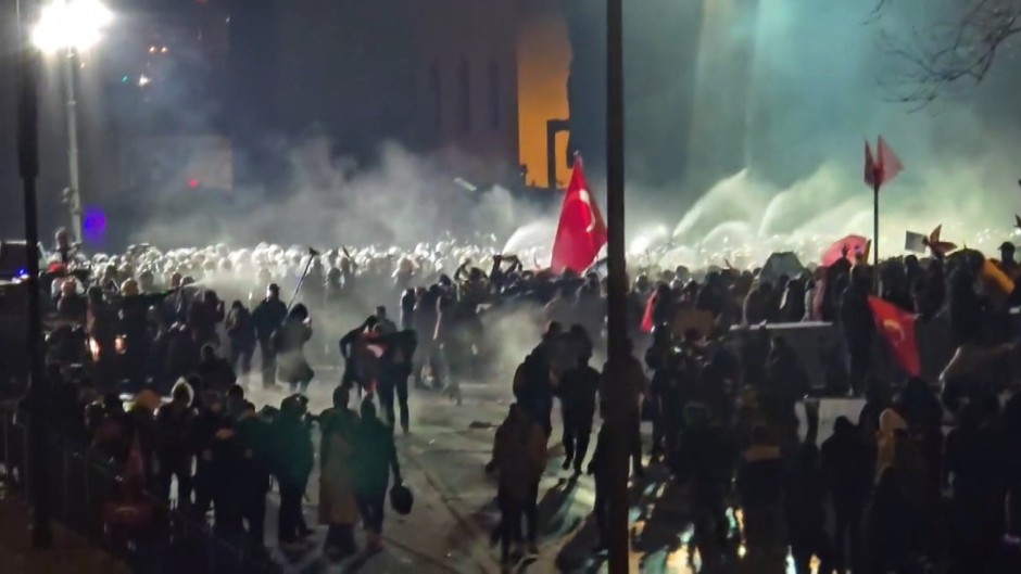 Özgür Özel üç şirketi boykot listesinden çıkardı: İşte o firmalar
