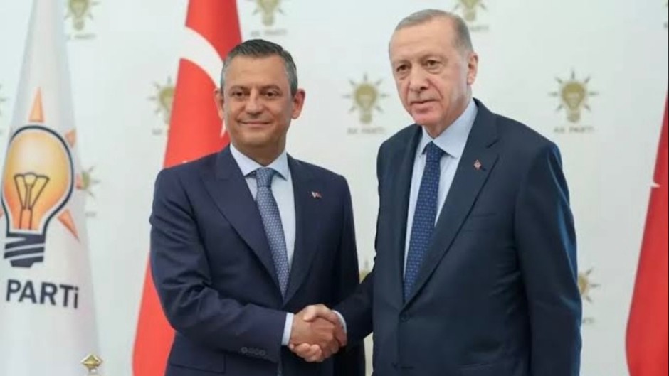 Erdoğan’dan CHP ve Özgür Özel’e sert sözler: Süklüm püklüm batıdan medet umuyorlar