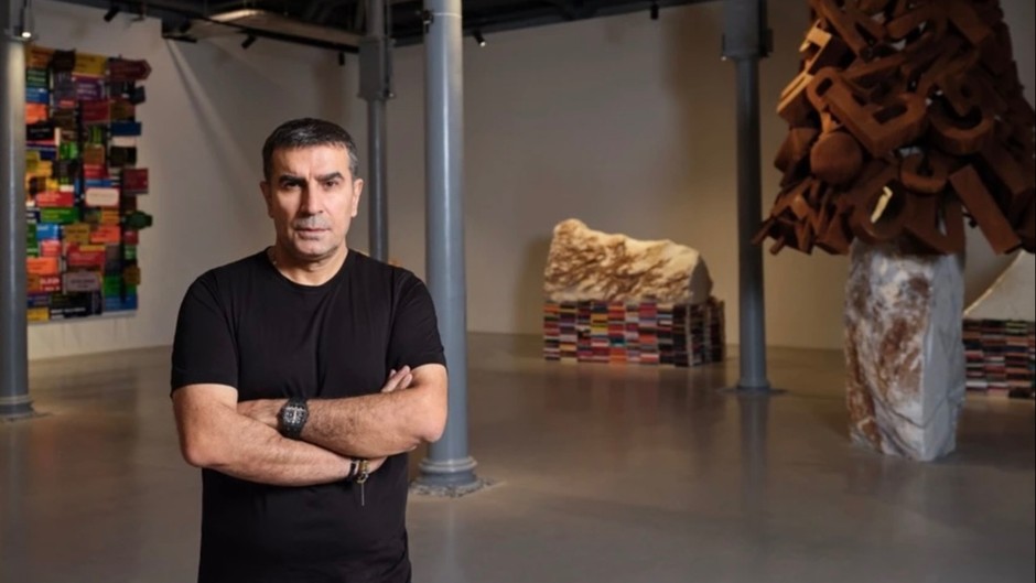 Corriere Della Sera Gazetesi Ahmet Güneştekin’in Alfabe Lahitleri projesini kapak yaptı