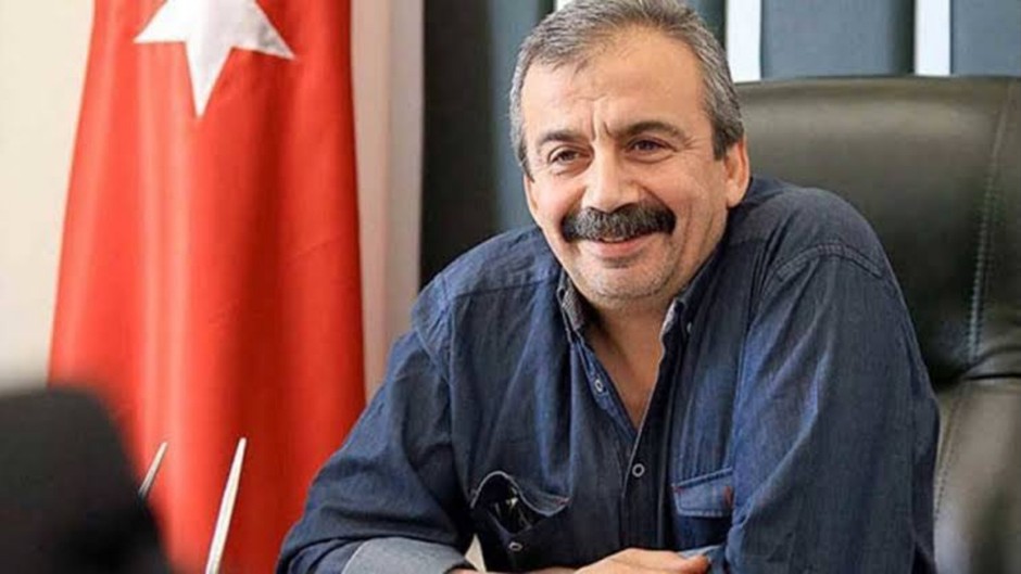 Sırrı Süreyya Önder'in kardeşi konuştu: Ülkücüler kan vermek istemiş