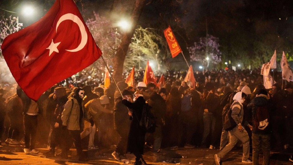 NYT'den Erdoğan'ı kızdıracak analiz: Türk halkı otokrasiye direniyor, uydurma davalarla tutuklanıyor