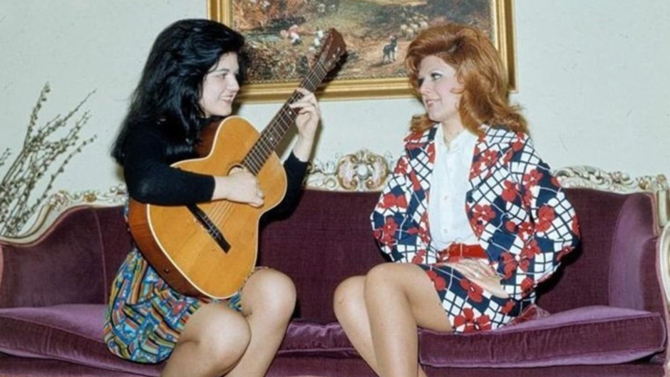 Gülden Karaböcek, eniştesiyle evliliği için konuşan Demet Akalın'a Yazıklar olsun