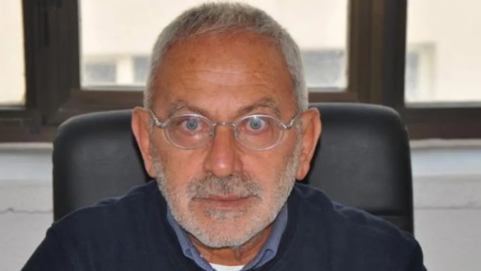 Usta gazeteci 76 yaşında hayatını kaybetti! 68 kuşağının simge isimlerindendi