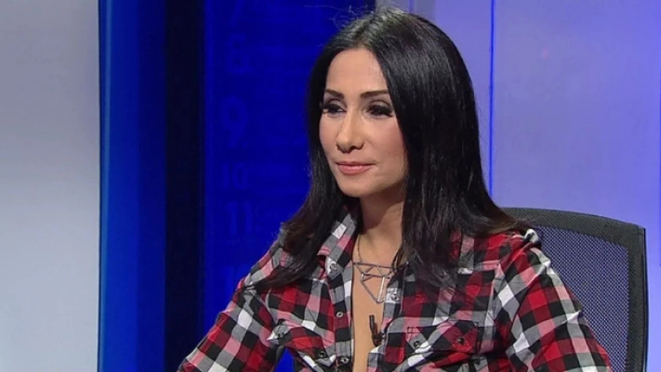 Rojin'den çözüm sürecine destek: Bizim kuşağımız hiç barışı görmedi ve bunu görmeyi hak ediyoruz