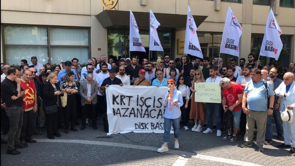 Aylardır maaş almayan KRT TV çalışanları bayramda alın teri nöbetinde