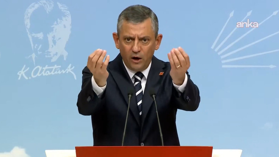 Özgür Özel'den Erdoğan'a: Senin icazetinle partinin başında oturacağıma namusumla Silivri'de yatarım