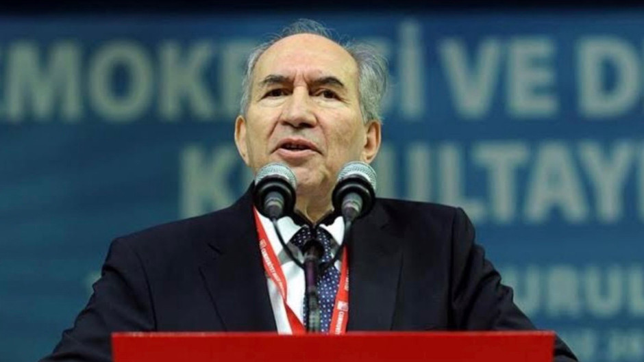 Gazeteci ve siyasetçi Altan Öymen hayatını kaybetti