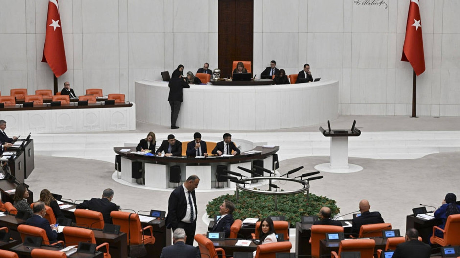 Kulis: Muhafazakar bir muhalefet partisi lideri ailesiyle tartışıp otele yerleşmiş
