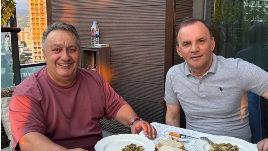 İsmail Türüt kırmızı bültenle aranan Galip Öztürk ile yemeğe çıktı