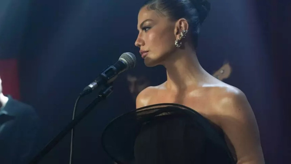 Eşref Rüya 2. sezonuyla döndü, gecenin yıldızı Demet Özdemir oldu!