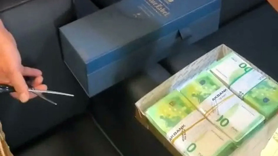 Baklava kutusunda 110 bin avro rüşvet: Boşluğuma denk geldi, kabul ettim