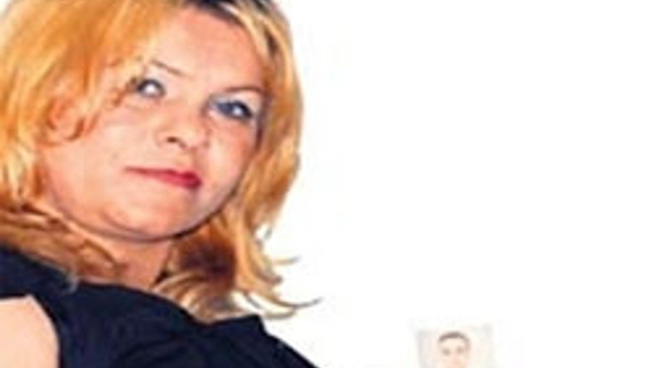 El feneriyle çatıda bulunan penis İlknur'u kurtardı!!!