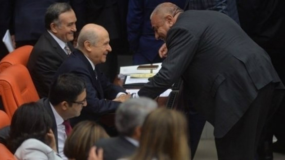 Burhan Ayeri'den flaş iddia: Devlet Bahçeli başbakan...