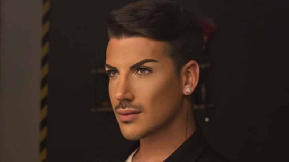 Skandal görüntüler: Kerimcan Durmaz'ın gay barda popo dansı!