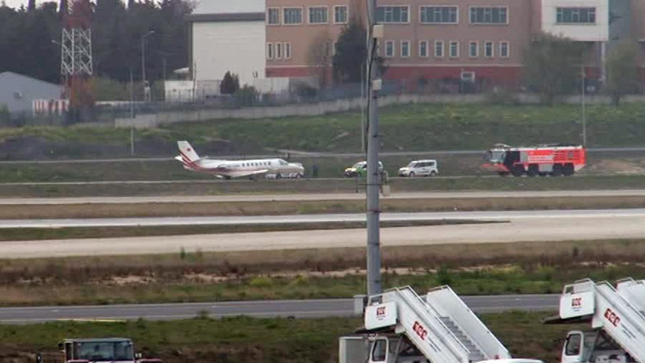 Kerimcan Durmaz'ın bulunduğu uçakta yangın çıktı