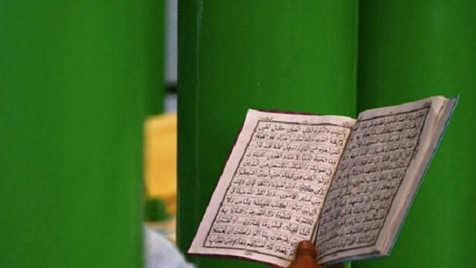 Arapça Sovyet Ceza Kanunu'nu Kuran sanarak 80 yıl okumuşlar