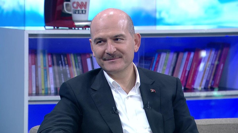 Süleyman Soylu, tepeden ağır bir fırça yemiş gibiydi