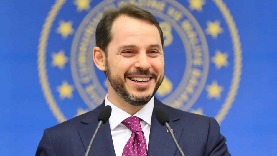 Berat Albayrak Instagram hesabını da kapatıp gitti