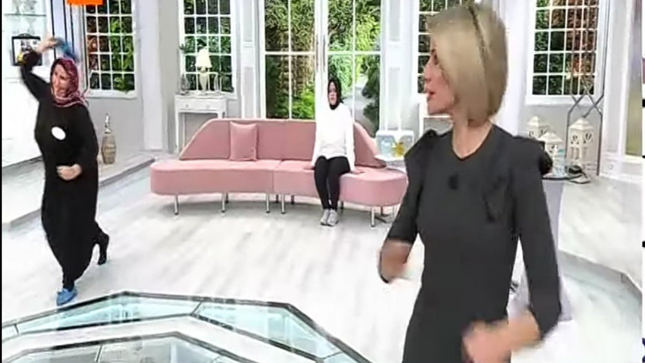 Esra Erol'da Şok: Canlı Yayında Anne Terliği