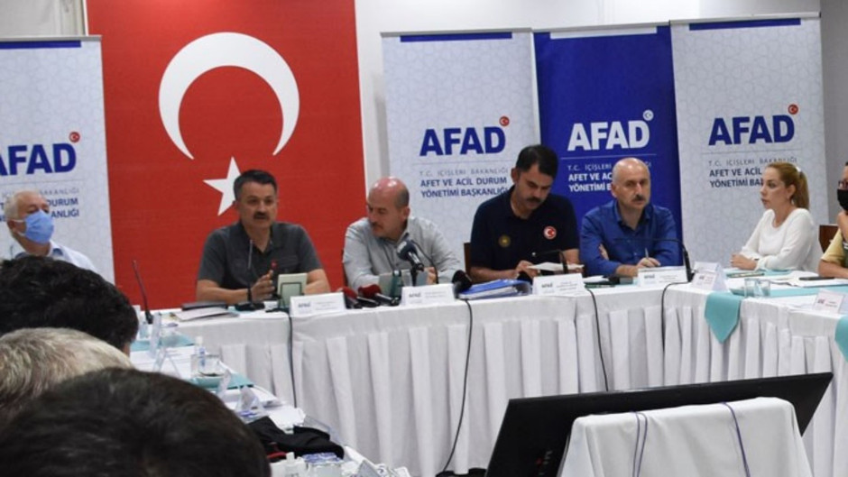 Pakdemirli'den Yunanistan Yangınları Açıklaması