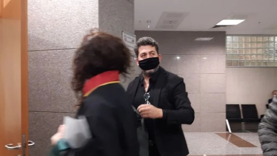 Oyuncu Emre Kınay Hakim Karşısına Çıktı