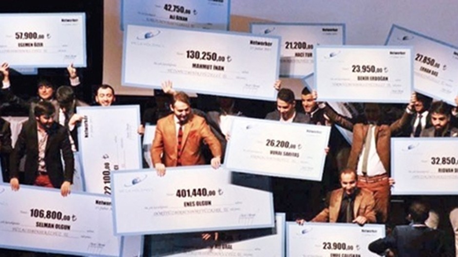 Yeni saadet zinciri ortaya çıktı!