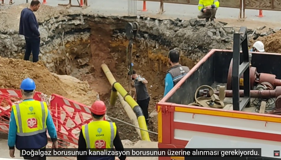 Maltepe'de dikkat çeken altyapı çalışması... İş makinası izlemeyi sevenlere özel video