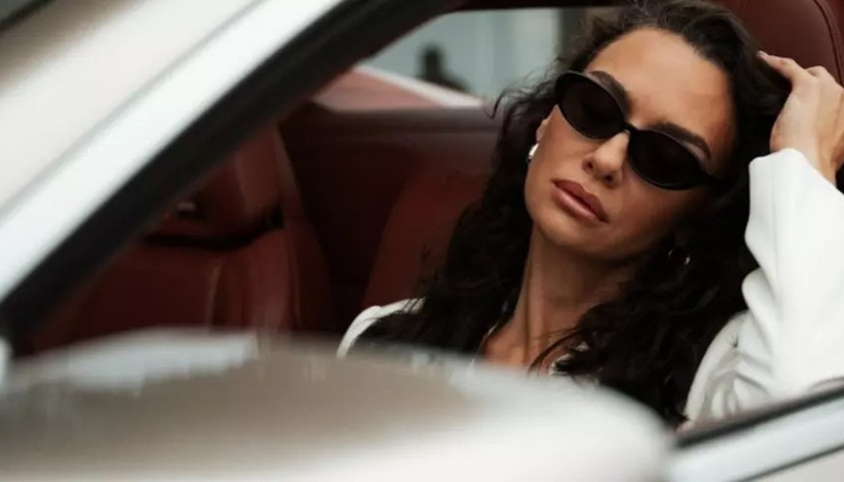 Birce Akalay trafik denetiminde alkole takıldı: Ehliyetine el konuldu