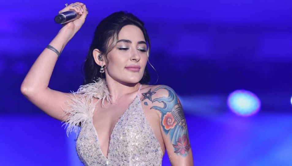 İki yıllık evliliği sonlanan Melek Mosso, duygusal açıklamalar yaptı