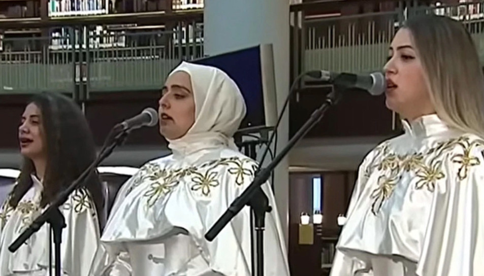 Papa ziyaretinde koro tartışması: Üstü İslam altı Vatikan tepkisi