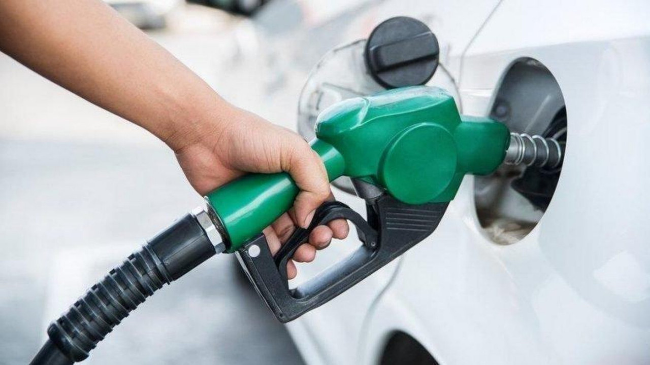 Akaryakıta zam geldi: Motorinin litre fiyatı 80 lirayı aştı!
