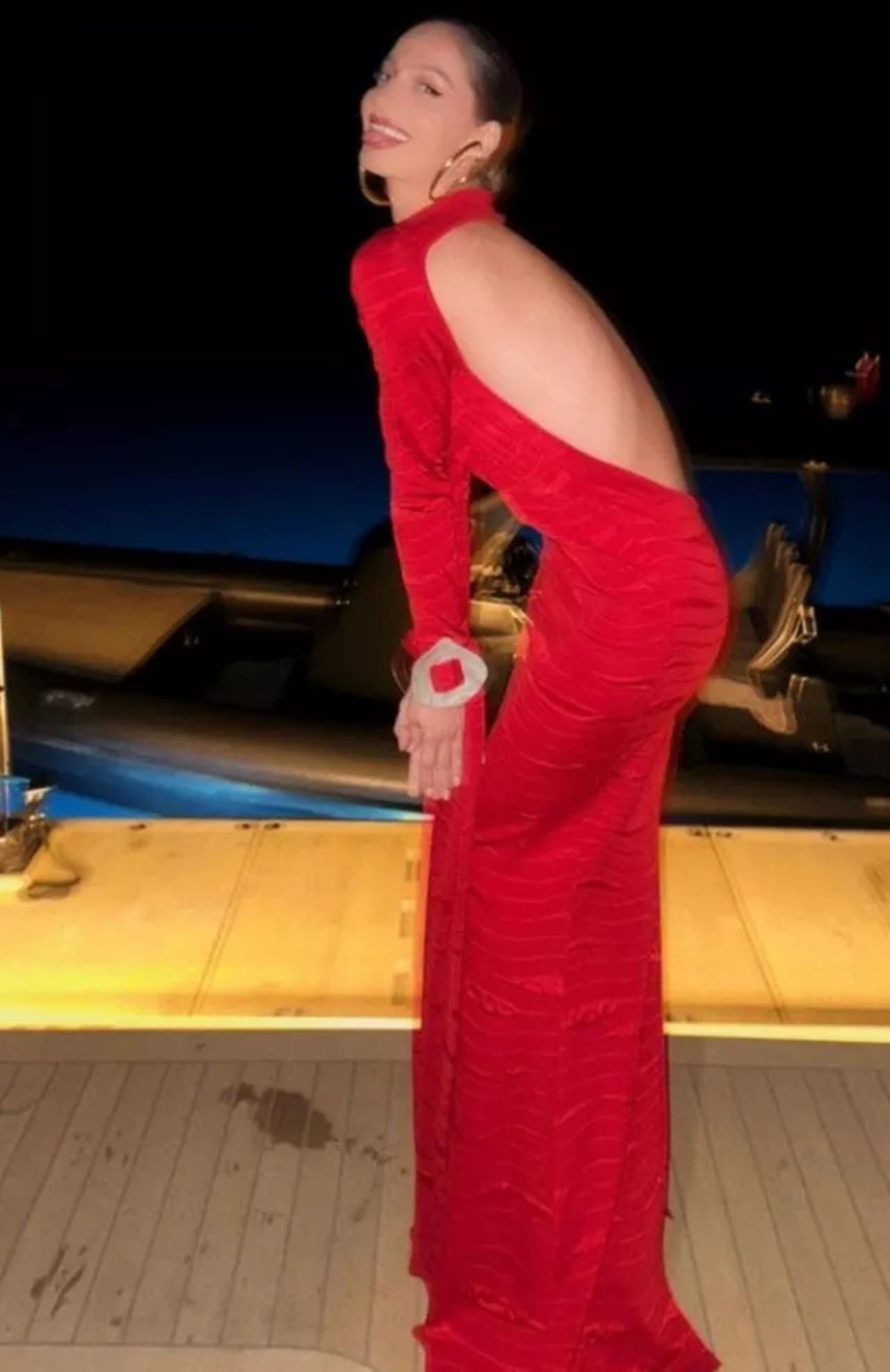 Ünlü Oyuncu Gülcan Arslan Son Paylaşımıyla Yine Olay Oldu - Resim: 9