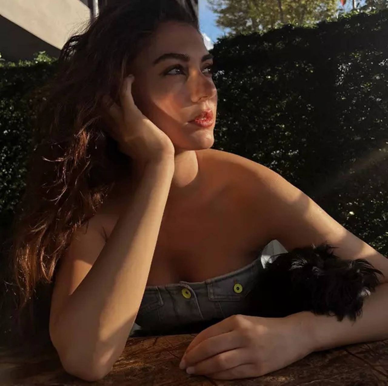 Burcu Özberk'in estetiksiz hali olay oldu - Resim: 10