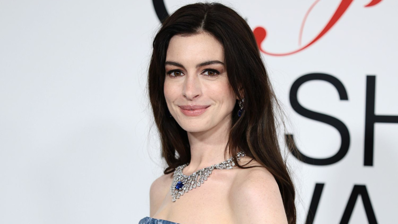 Anne Hathaway, gişede Tom Cruise'u geride bırakıyor